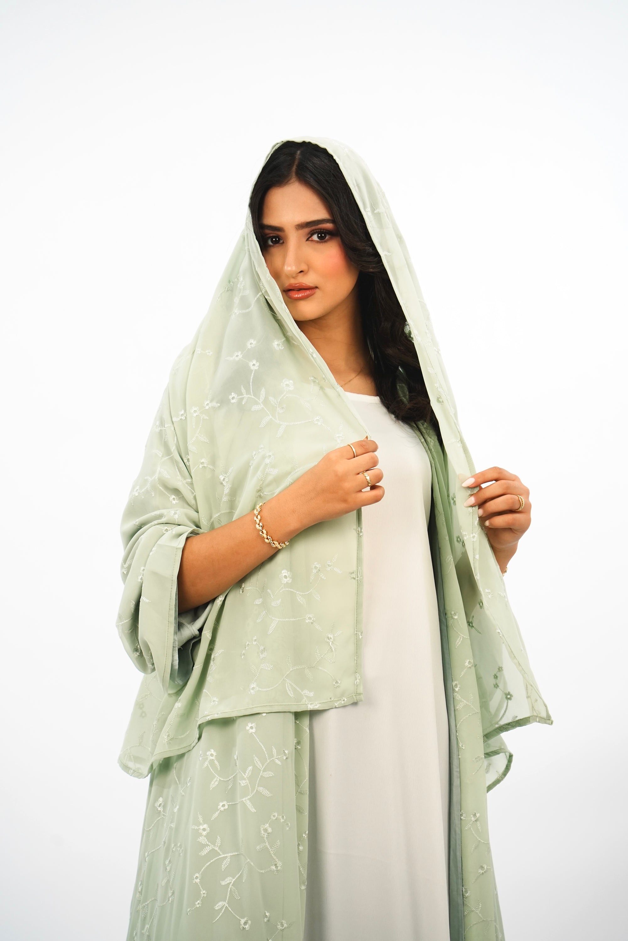 PISTACIA - Abaya avec foulard