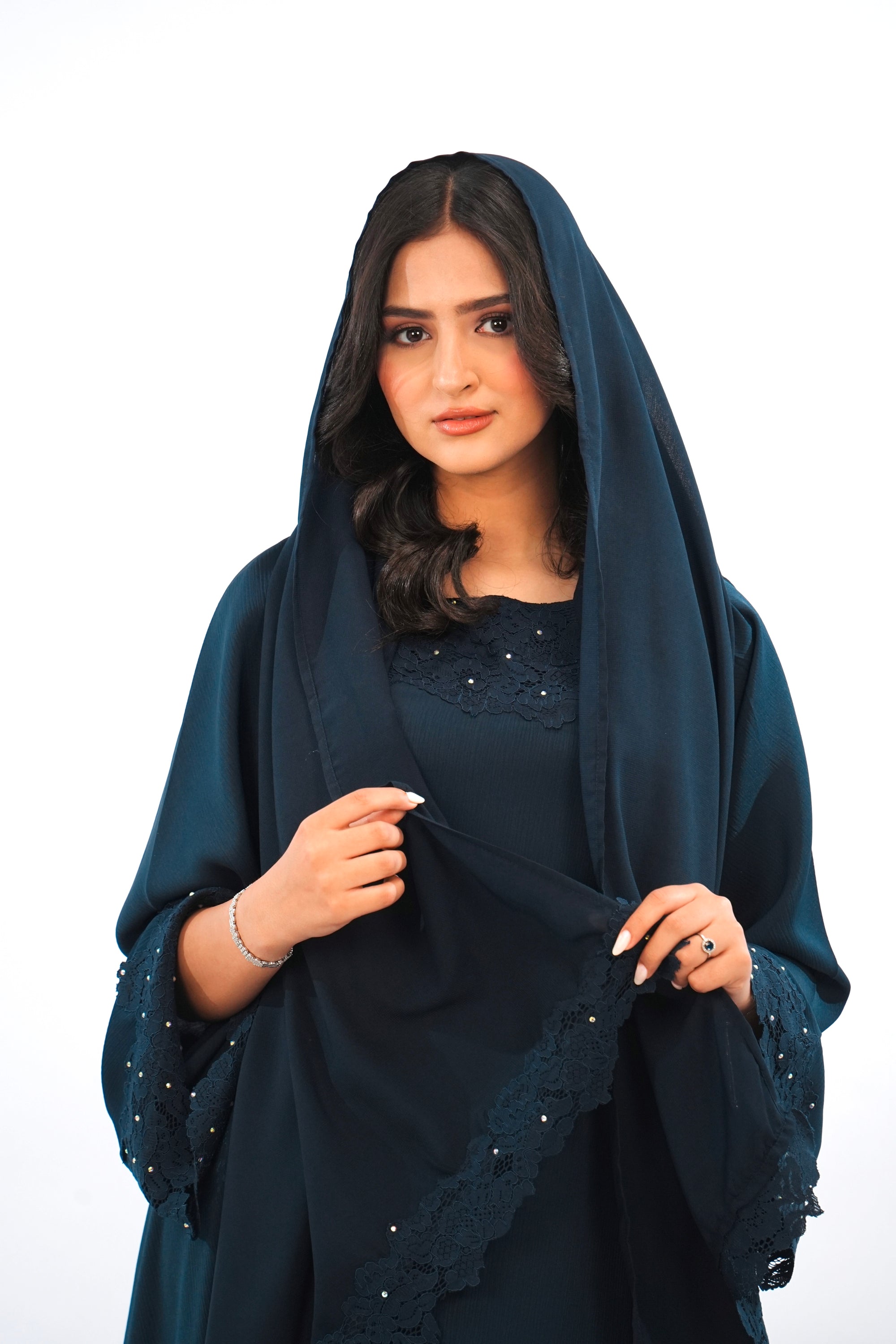 AMEERA - Abaya en 2 pièces avec foulard