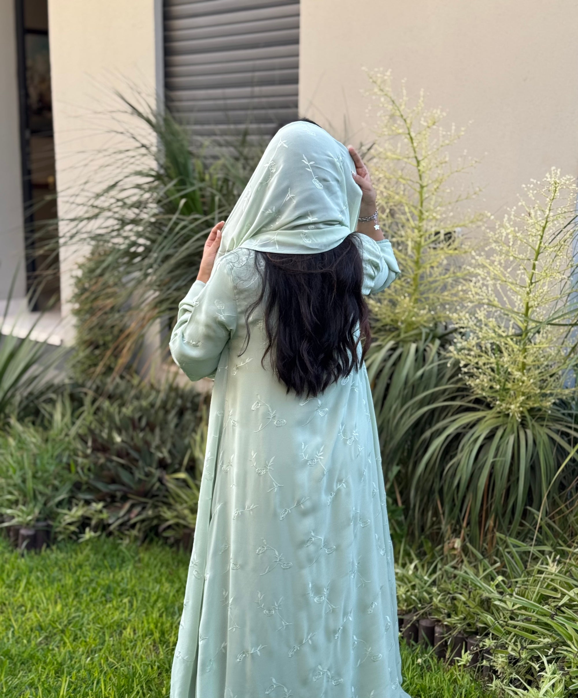 Pistacia - Abaya avec foulard